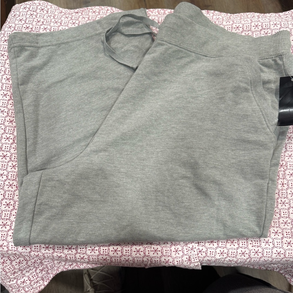 Kim Rogers Heather Gray Casual Capri
